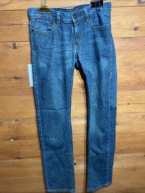 Levi's Slim Straight Jeans in Dark Blue Wash